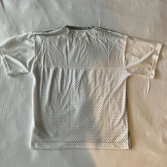 Stella McCartney by Adidas, grey and white t-shirt, size small. - Picture 5 of 6
